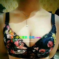 丰乳肥臀骚妇